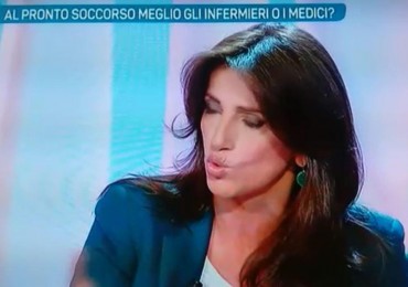 Tagadà La7, Tiziana Panella ci risiamo: imboscata agli infermieri italiani!!