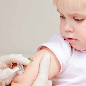 Vaccini: prime sanzioni contro i medici dalla Fnomceo