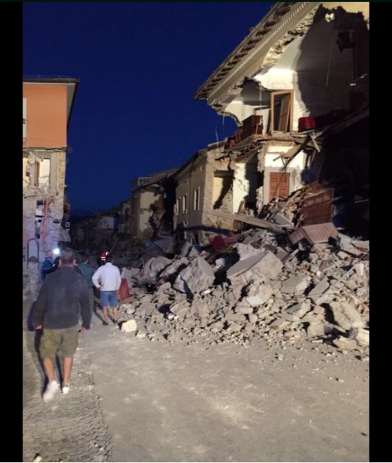 Forte scossa di terremoto nel centro Italia, inagibile l'ospedale di Amatrice. Appello a donare sangue