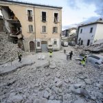 Tesi "Maxiemergenza: Terremoto. Organizzazione sanitaria dei soccorsi e continuità assistenziale"