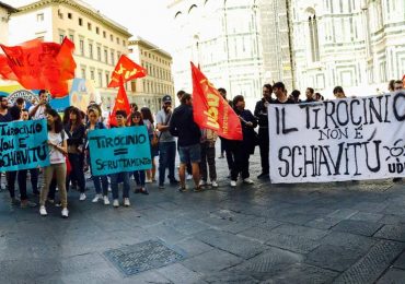 Protesta degli studenti di infermieristica di Firenze: no al taglio del contributo