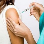 Regione Emilia-Romagna, medici ed infermieri obbligati a vaccinarsi: chi rifiuta sarà trasferito