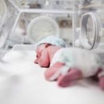 Napoli. Neonata di 480 grammi operata al cuore, è nata dopo solo 22 settimane di gestazione