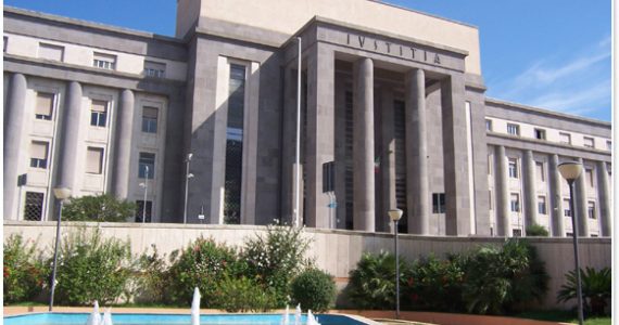 Infermieri costretti a svolgere compiti di ausiliari e Oss: Tribunale di Cagliari condanna azienda sanitaria. E' demansionamento