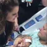 Infermiera canta per una m