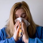 Chi si vanta di andare a lavorare anche se malato in realtà ci costa il 300% in più