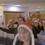 Infermieri e Medici dell’ospedale Meyer improvvisano un Flash Mob per sorprendere i bambini ricoverati