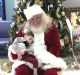USA, bimbo malato in braccio a Babbo Natale… per l’ultima volta