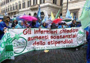 LIVE | Sciopero nazionale di 24ore a Roma in piazza Santi Apostoli, a Roma. 25