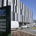 Prato, paziente armato di pistola minaccia gli infermieri di triage