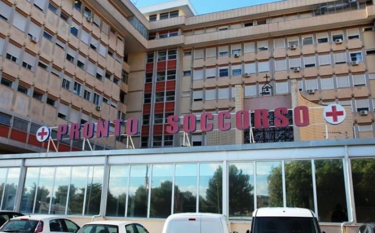 Lecce, ospedale “Vito Fazzi”: infermieri del pronto soccorso non abilitati al triage