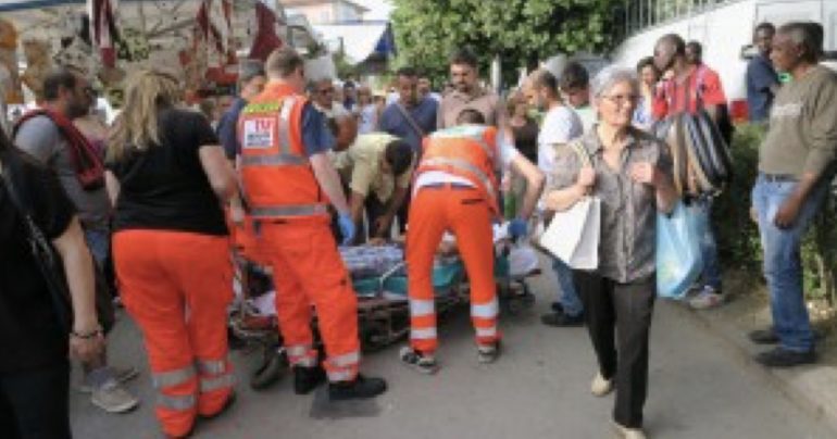 Medico, infermiera e autista del 118 insultati e malmenati: costretti a fuggire per evitare il linciaggio della folla 1