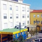 Eboli, aggressore con bastone disarmato dal primario