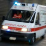 Follia a Napoli: calci, sputi, pugni e schiaffi a due equipaggi del 118