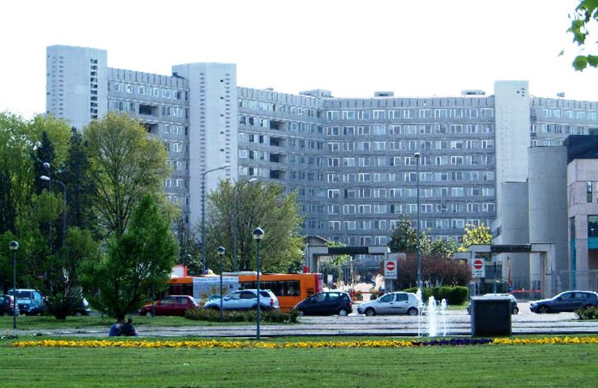 Milano, due ragazzine devastano pronto soccorso e feriscono gli infermieri