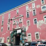 Napoli, tenta di sventare un'aggressione: infermiere resta ferito