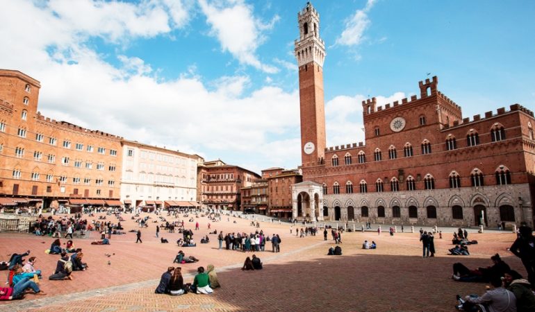 Siena, flash mob degli infermieri il 6 maggio 1