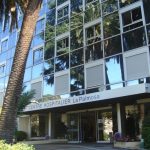 Sparatoria davanti all'ospedale, un morto e un ferito