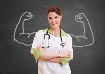 La salute delle donne e il ruolo dei professionisti sanitari: infermieri e ostetriche