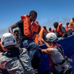 Migranti, il sistema dei controlli sanitari all’arrivo c’è e funziona