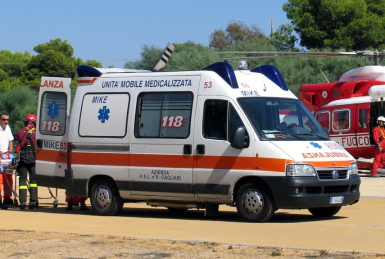 Sardegna, "Mancano medici e infermieri: 118 a rischio il collasso"