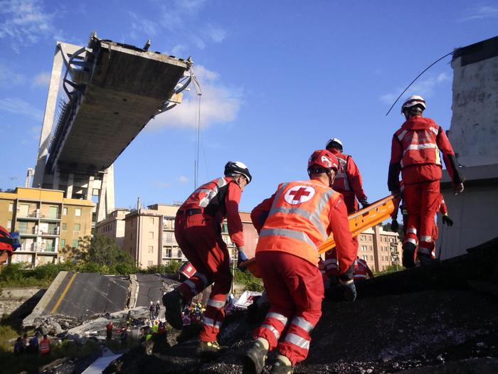 Sale a 41 il bilancio delle vittime del ponte Morandi