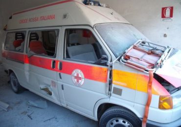 Nuove aggressioni al personale del 118: ambulanza demolita a sediate 1