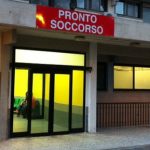 Alghero, si finge deputato per saltare la coda in P.S.: denunciato 45enne