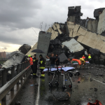 Genova, 35 le vittime di cui tre bambini. Soccorritori al lavoro per salvare i sopravvissuti