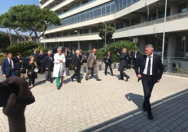 Il Presidente Mattarella in visita agli operatori sanitari e feriti