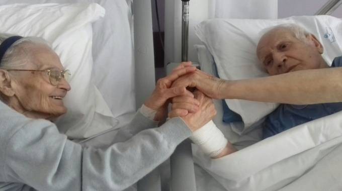 In ospedale insieme, dopo 65 anni di matrimonio