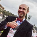 Nuova perla di un senatore italiano: "Via l'aborto, come in Argentina"