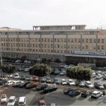 Palermo, paziente scaraventa infermiera a terra e le rompe gli occhiali
