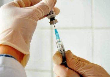 Treviso, chiesto il processo per l’infermiera che fingeva di vaccinare i bambini