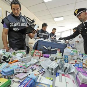 Avezzano: centinaia di farmaci scaduti pronti alla sommknis