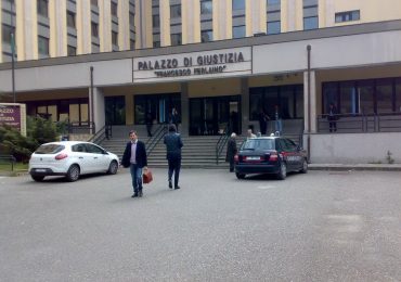 Giovane deceduto dopo intervento chirurgico: condannati infermieri in turno per non aver monitorato. Medici assolti