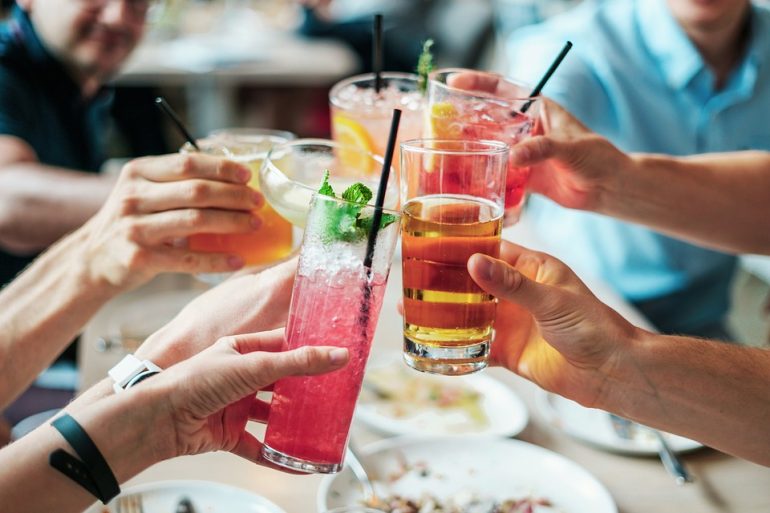 Oms, più di una persona su 20 muore per abuso d’alcol