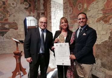 Prof. Rosaria Alvaro prima infermiera insignita con il premio nazionale Bonifacio VIII