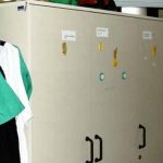“Tempo tuta”: se non previsto dal contratto, può scattare il licenziamento