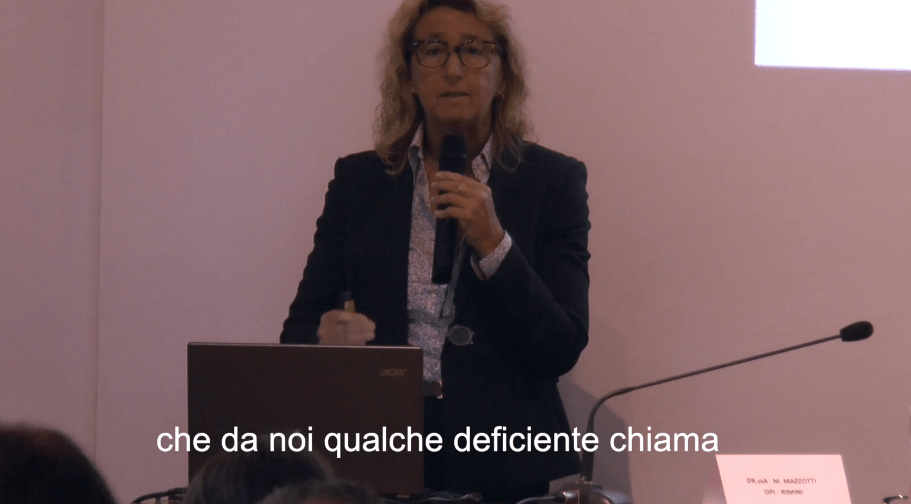 Prof.ssa Sasso scenda dalla cattedra e venga tra gli infermieri