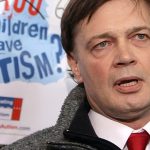 Teorizzò il legame tra vaccini e autismo, ex medico riceve il premio ‘cattiva scienza’