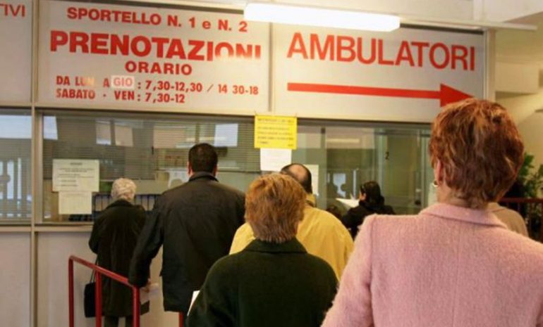 Liste d’attesa e rinuncia alle cure: la fotografia Istat