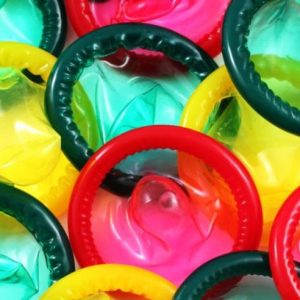 Toscana, il governatore Rossi annuncia: “Preservativi gratis per gli under 26”