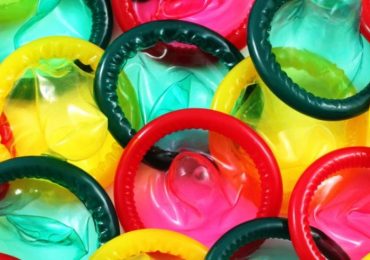 Toscana, il governatore Rossi annuncia: “Preservativi gratis per gli under 26”