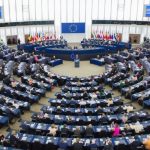 Ue, primo ok alla direttiva sugli agenti cancerogeni. M5S: “Ottima notizia per tanti lavoratori”