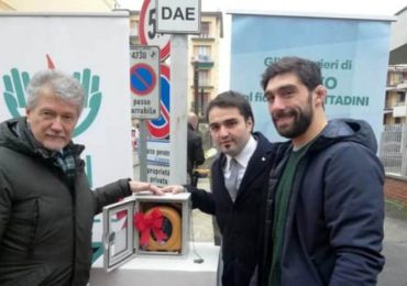 Arezzo, l’Opi dona un defibrillatore alla città
