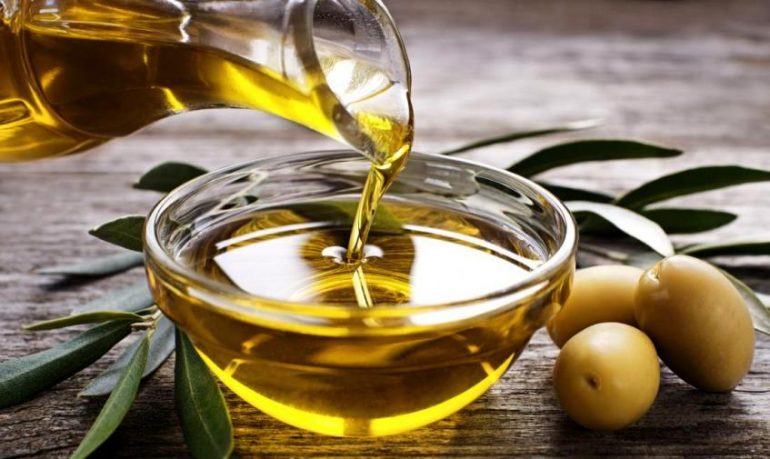 L’olio extravergine di oliva convince la FDA: status di medicinale per “Mr. EVOO”