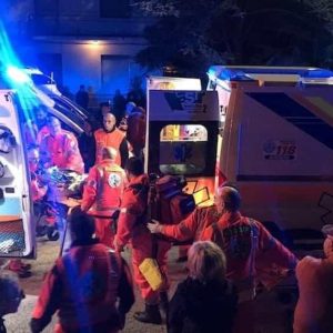 Panico al concerto di Sfera Ebbasta: 6 morti e 320 feriti. Gli ospedali attivano PEIMAF
