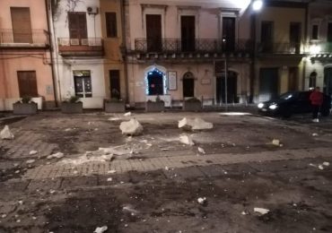 Sicilia, forte scossa di terremoto nella notte: numerosi crolli e dispersi