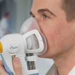 Un solo respiro per rilevare il cancro
